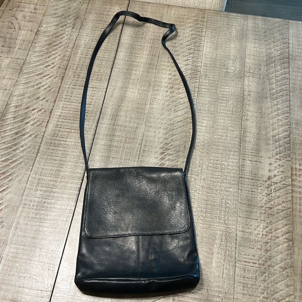 Le Donne Vintage Leather Collection Black Leather Crossbody Shoulder Purse
